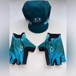 Oakley cyclist cap and gloves